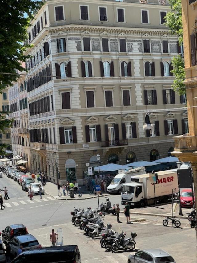 La Suite Di Leon Rome Bagian luar foto